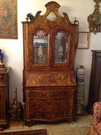 mobili,quadri, oggetti antichi e riproduzioni