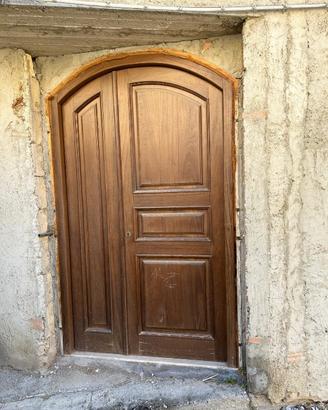 Portone in legno