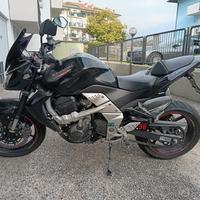 Kawasaki Z750 con 30000 km 