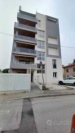 Appartamento di 80 m² con 3 locali e box auto a Ri