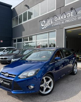 Ford Focus 1.0 + gancio di traino