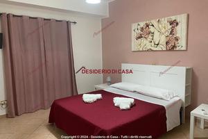 Casa, Piraineto - Serracardillo, Carini.