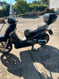 Aprilia scarabeo 400