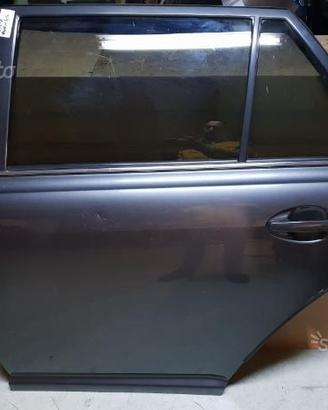 Porta posteriore sinistra Toyota Avensis 2007