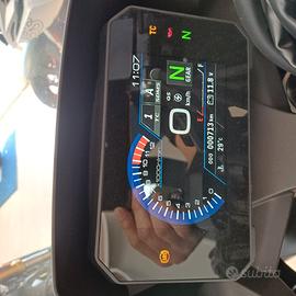Suzuki GSX-8R R