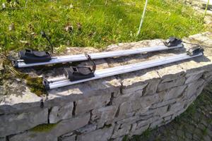 Porta pacchi per auto in alluminio con serratura