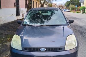 Ford Fiesta 2003 – economica e funzionante