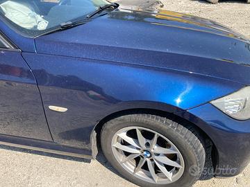 PARAFANGO ANTERIORE DESTRO BMW Serie 3 E91 Touring