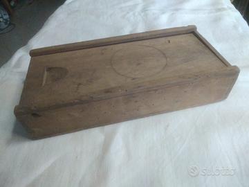 vecchia scatola in legno