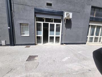 Locale attrezzato pronto con fibra e parcheggi