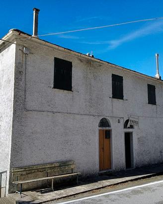 Casa Indipendente 120mq con Terreni e Vista Mare