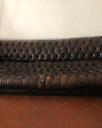 Divano Chesterfield