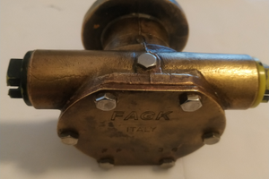 Pompa acqua mare motore marino