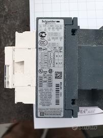 2 Contattore Schneider Electric 