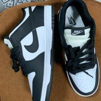 Nike Dunk Low Nere e Bianche 42.5 Nuove