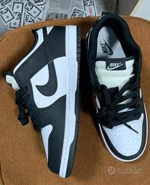 Nike Dunk Low Nere e Bianche 42.5 Nuove