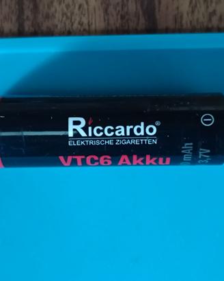 2 Batterie Ricaricabili 18650