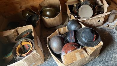 Articoli seconda guerra Mondiale. Prezzo trattabil