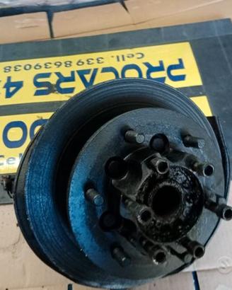 Mozzo ruota lato passeggero mitsubishi pajero l040