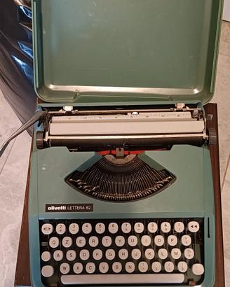 Olivetti Lettera 82
