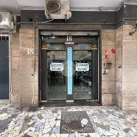 NEGOZIO A NAPOLI