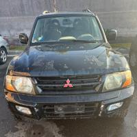 Ricambi Mitsubishi Pajero anno 2002 sigla motore 4