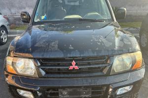 Ricambi Mitsubishi Pajero anno 2002 sigla motore 4