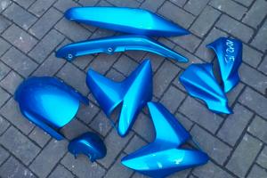 ER 650 06-08 : faro centralina forcella km sella