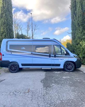 LAIKA Kosmo Supremo Azzurro Capri Campervan