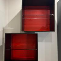 Coppia di cubi pensili con luce