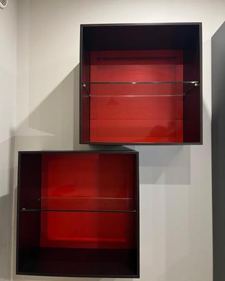 Coppia di cubi pensili con luce