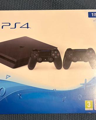 PS4 Slim 1TB Originale Sony + 2 Controller