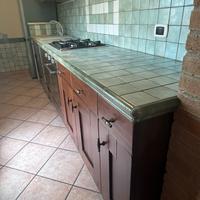 Cucina componibile in legno.