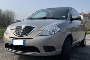 Elegante Lancia Y, perfetta per neopatentati
