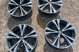 cerchi originali Nissan qashqai da 18 