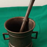 Antico mortaio in Bronzo