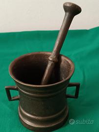 Antico mortaio in Bronzo