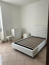Stanza Firenze Rifredi specializzanda/lavoratrice