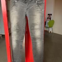 Jeans MET con borchie
