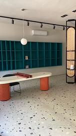 Banco  nails in resina