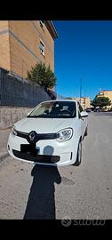 Auto twingo anno 2021