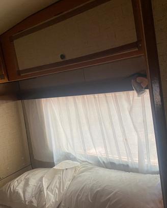 Roulotte con Veranda e Copertura Fissa