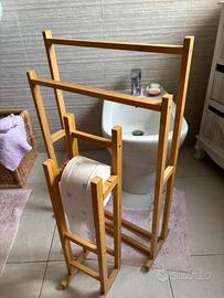 Arredo bagno in legno