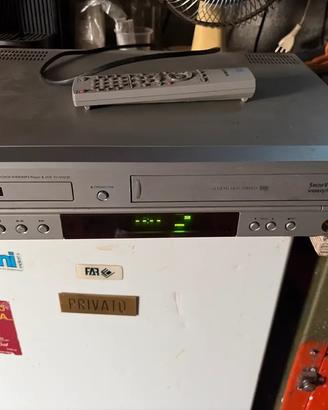 2 lettori VHS e CD SANSUNG