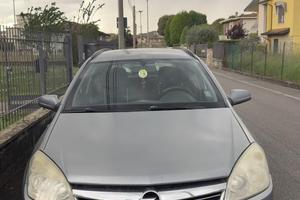 Opel Astra Impeccabile – Nessun Lavoro da Fare