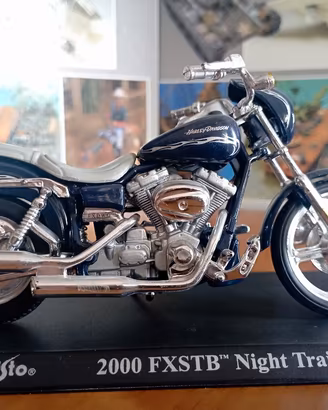 Harley Davidson, modellino, scala  1:18