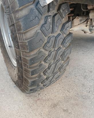 gomme 285 75r16 