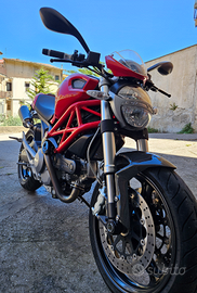 Ducati monster 696