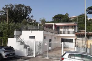 Locale commerciale (via Miseno)