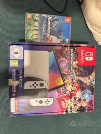 Nintendo Switch OLED 64GB + 4 Joycon e Giochi
